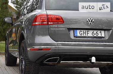 Внедорожник / Кроссовер Volkswagen Touareg 2015 в Львове