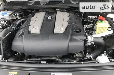 Позашляховик / Кросовер Volkswagen Touareg 2015 в Херсоні