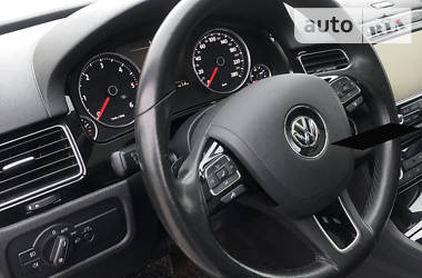 Позашляховик / Кросовер Volkswagen Touareg 2015 в Херсоні