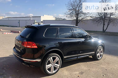 Позашляховик / Кросовер Volkswagen Touareg 2015 в Херсоні