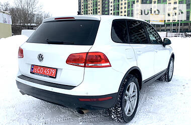 Внедорожник / Кроссовер Volkswagen Touareg 2016 в Киеве