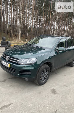 Внедорожник / Кроссовер Volkswagen Touareg 2014 в Киеве