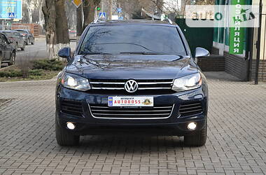 Внедорожник / Кроссовер Volkswagen Touareg 2011 в Николаеве