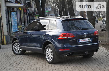 Внедорожник / Кроссовер Volkswagen Touareg 2011 в Николаеве