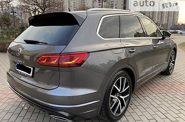 Внедорожник / Кроссовер Volkswagen Touareg 2020 в Киеве