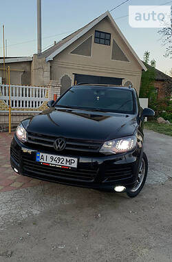 Внедорожник / Кроссовер Volkswagen Touareg 2012 в Первомайске