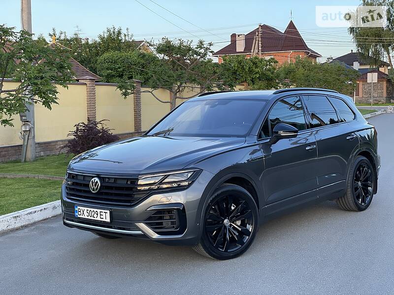 Внедорожник / Кроссовер Volkswagen Touareg 2018 в Киеве