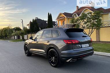 Внедорожник / Кроссовер Volkswagen Touareg 2018 в Киеве