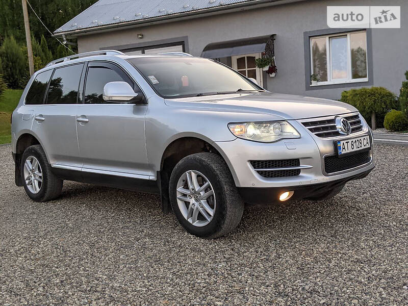 Позашляховик / Кросовер Volkswagen Touareg 2008 в Косові