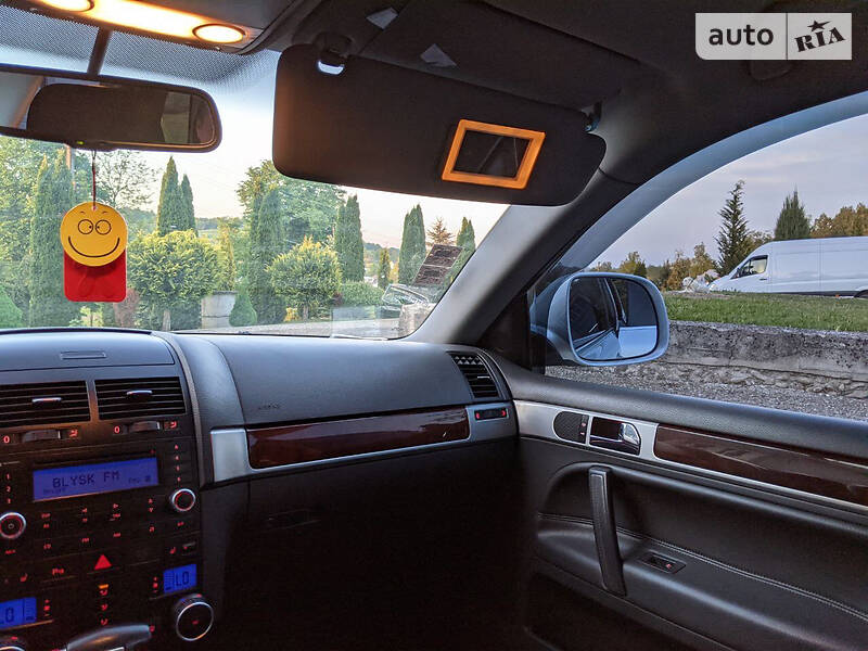 Позашляховик / Кросовер Volkswagen Touareg 2008 в Косові