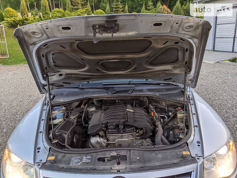 Позашляховик / Кросовер Volkswagen Touareg 2008 в Косові