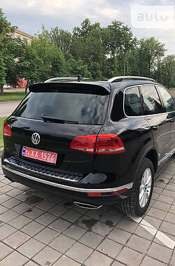 Внедорожник / Кроссовер Volkswagen Touareg 2016 в Черкассах