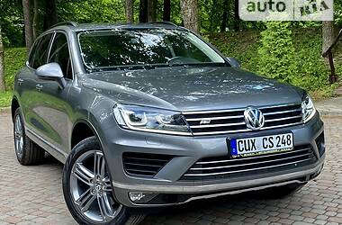 Позашляховик / Кросовер Volkswagen Touareg 2015 в Дрогобичі