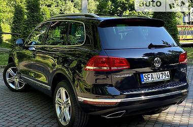 Внедорожник / Кроссовер Volkswagen Touareg 2015 в Дрогобыче