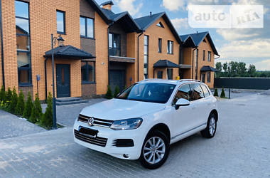 Позашляховик / Кросовер Volkswagen Touareg 2012 в Вінниці