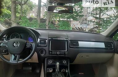 Внедорожник / Кроссовер Volkswagen Touareg 2012 в Запорожье