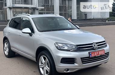 Позашляховик / Кросовер Volkswagen Touareg 2010 в Рівному