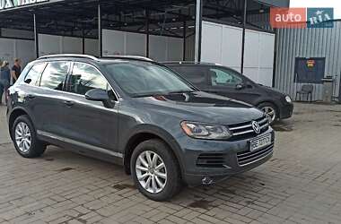 Внедорожник / Кроссовер Volkswagen Touareg 2011 в Вознесенске