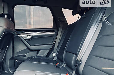 Внедорожник / Кроссовер Volkswagen Touareg 2019 в Одессе