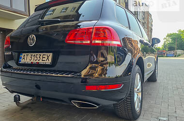 Внедорожник / Кроссовер Volkswagen Touareg 2014 в Калуше