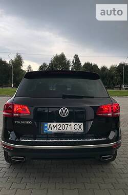 Внедорожник / Кроссовер Volkswagen Touareg 2016 в Житомире