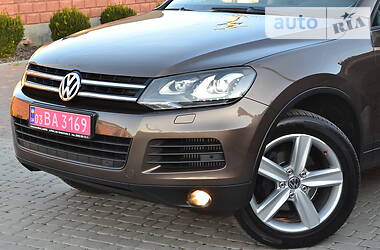 Внедорожник / Кроссовер Volkswagen Touareg 2012 в Ровно