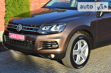 Внедорожник / Кроссовер Volkswagen Touareg 2012 в Ровно