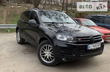 Внедорожник / Кроссовер Volkswagen Touareg 2012 в Первомайске