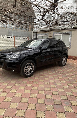 Внедорожник / Кроссовер Volkswagen Touareg 2012 в Первомайске