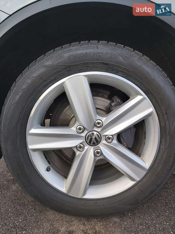 Внедорожник / Кроссовер Volkswagen Touareg 2013 в Киеве фото 18 Внедорожник / Кроссовер Volkswagen Touareg 2013 в Киеве