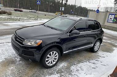 Позашляховик / Кросовер Volkswagen Touareg 2010 в Пирятині