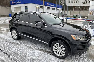 Позашляховик / Кросовер Volkswagen Touareg 2010 в Пирятині