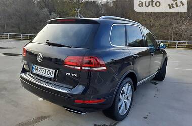 Внедорожник / Кроссовер Volkswagen Touareg 2014 в 