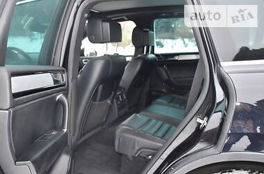 Внедорожник / Кроссовер Volkswagen Touareg 2014 в Киеве