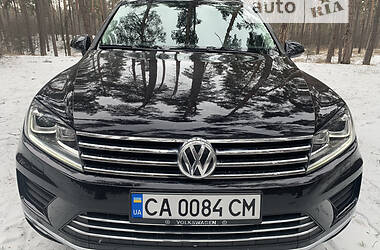 Позашляховик / Кросовер Volkswagen Touareg 2014 в Черкасах