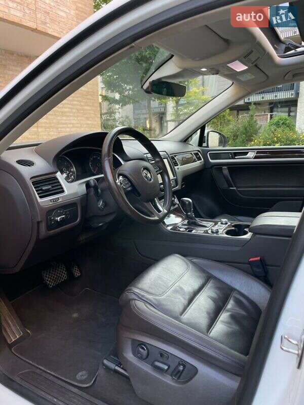 Позашляховик / Кросовер Volkswagen Touareg 2018 в Луцьку фото 11 Позашляховик / Кросовер Volkswagen Touareg 2018 в Луцьку