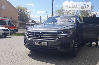 Позашляховик / Кросовер Volkswagen Touareg 2021 в Ужгороді