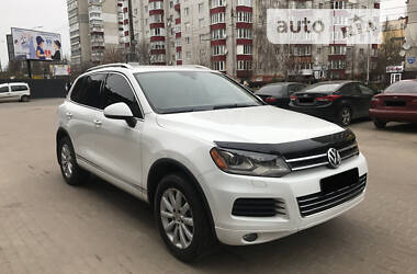 Внедорожник / Кроссовер Volkswagen Touareg 2011 в Хмельницком