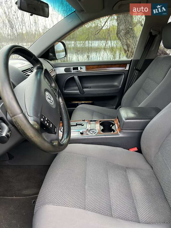 Внедорожник / Кроссовер Volkswagen Touareg 2007 в Киеве