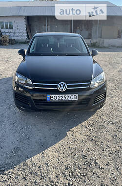 Внедорожник / Кроссовер Volkswagen Touareg 2013 в Тернополе