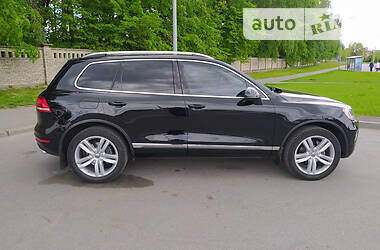 Внедорожник / Кроссовер Volkswagen Touareg 2013 в Виннице