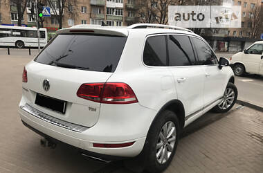 Позашляховик / Кросовер Volkswagen Touareg 2011 в Хмельницькому