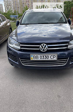 Внедорожник / Кроссовер Volkswagen Touareg 2012 в Киеве