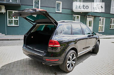 Позашляховик / Кросовер Volkswagen Touareg 2013 в Луцьку