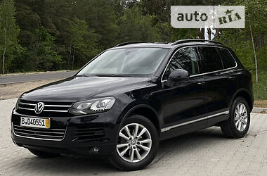 Внедорожник / Кроссовер Volkswagen Touareg 2012 в 