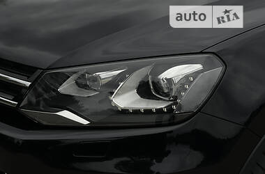 Внедорожник / Кроссовер Volkswagen Touareg 2012 в 