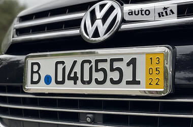 Внедорожник / Кроссовер Volkswagen Touareg 2012 в 