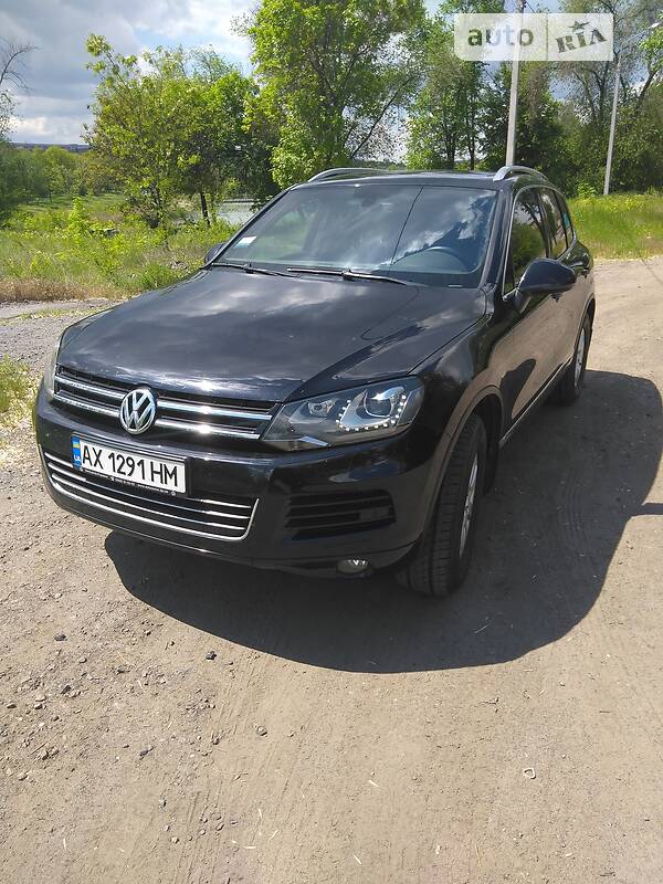 Внедорожник / Кроссовер Volkswagen Touareg 2014 в Харькове