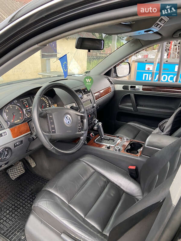 Внедорожник / Кроссовер Volkswagen Touareg 2006 в Львове