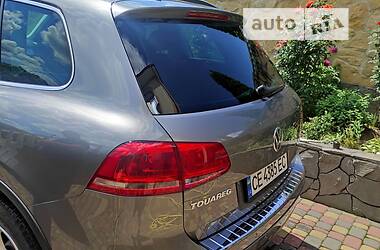 Внедорожник / Кроссовер Volkswagen Touareg 2013 в Черновцах